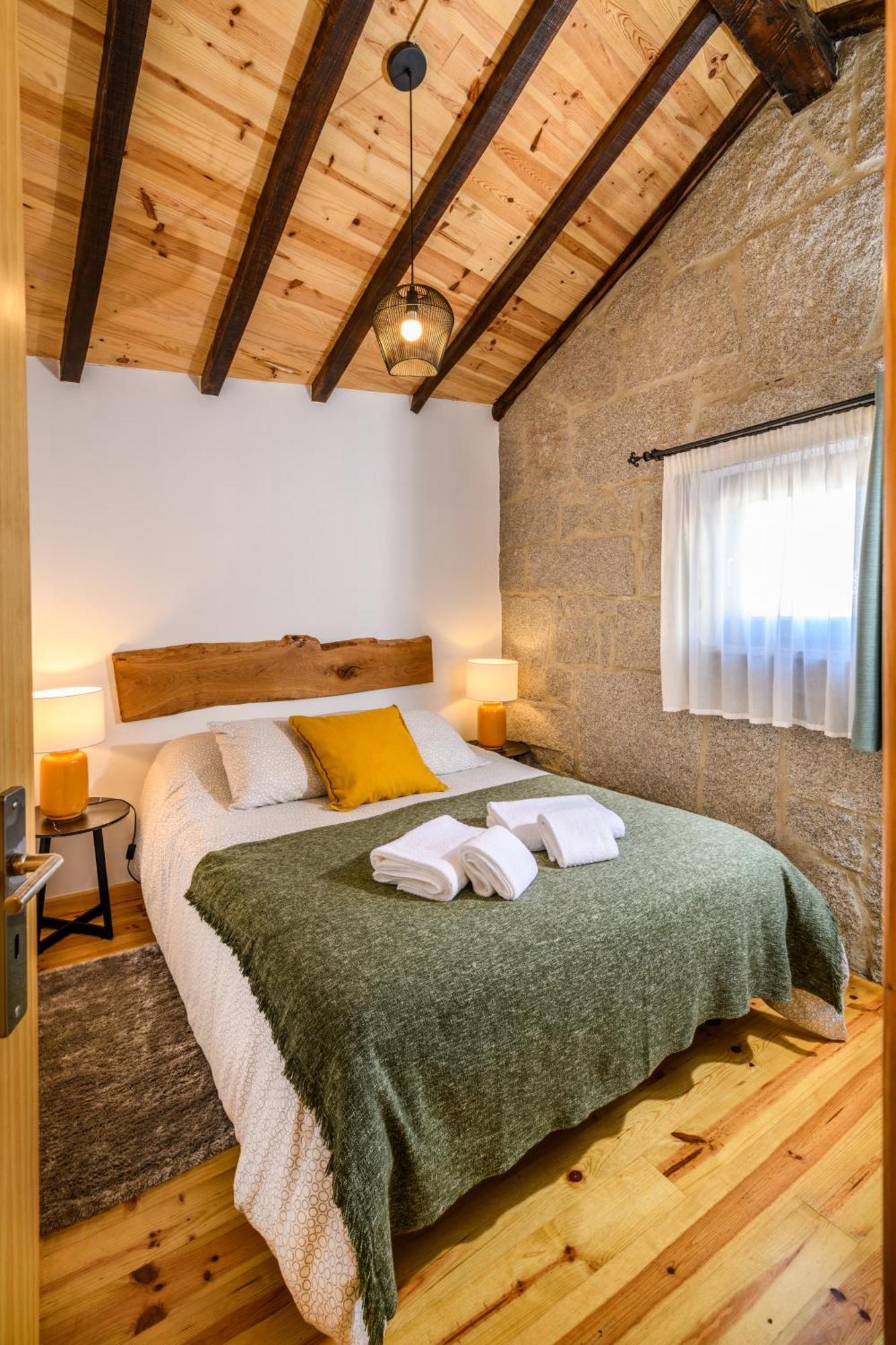 Casa Ribeiro * Sabugueiro (Guarda)